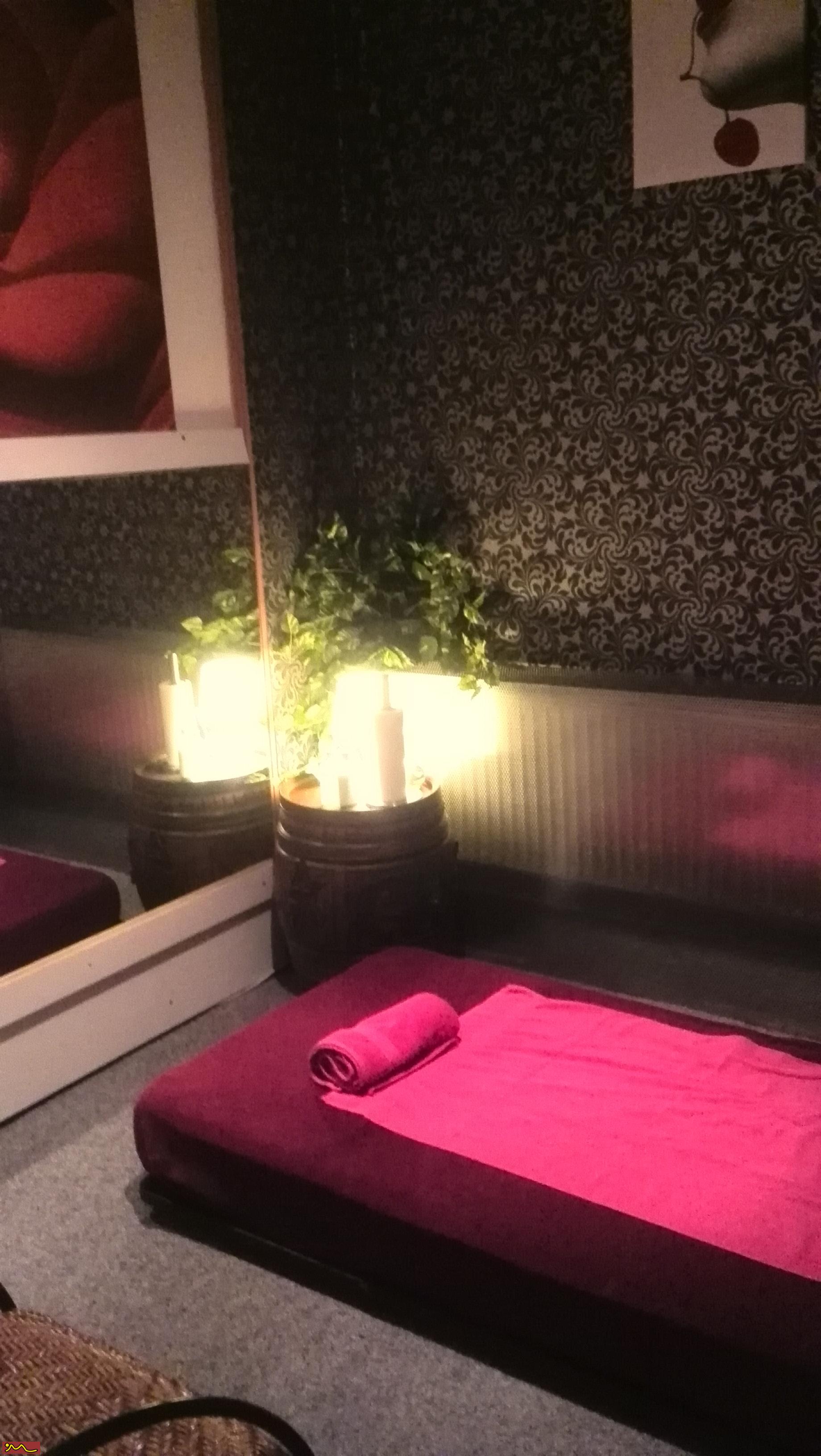 massage studio roses