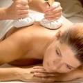 Kruidenstempel massage